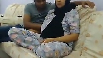 Bangladeshi Threesome Orgy - Six Clips