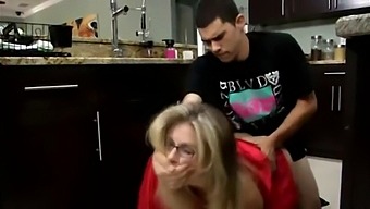 Stepmom'S Big Boobs And Ass Get Fucked In The Kitchen