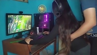 Teen Gets Fucked By Brother During Online Gaming