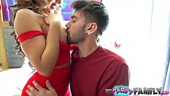 Hardcore Fucking With Big Natural Tits Stepmom Richelle Ryan In Hd