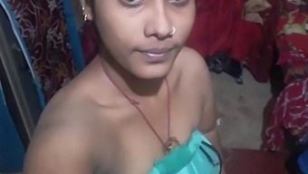 Teen Indian Girl Showcases Her Big Natural Tits And Nipples