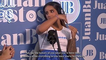 Verified Amateur Latina Teen Gets Surprised With A Big Cock While Ordering Food