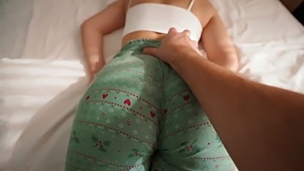 Stepsister'S Erotic Fantasies Come True During A Sensual Massage